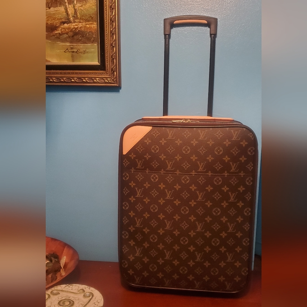 Authentic Louis Vuitton Pegase 50